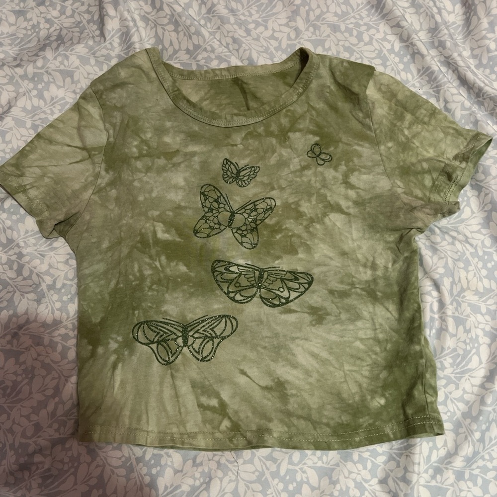 medium cropped tee